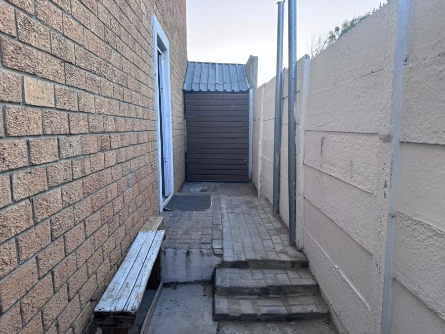 4 Bedroom Property for Sale in Westridge Western Cape